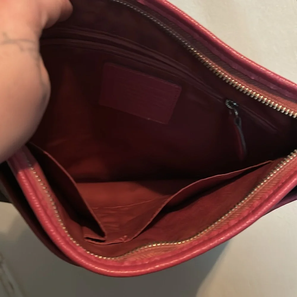 Coach purse - Picture 4 of 8